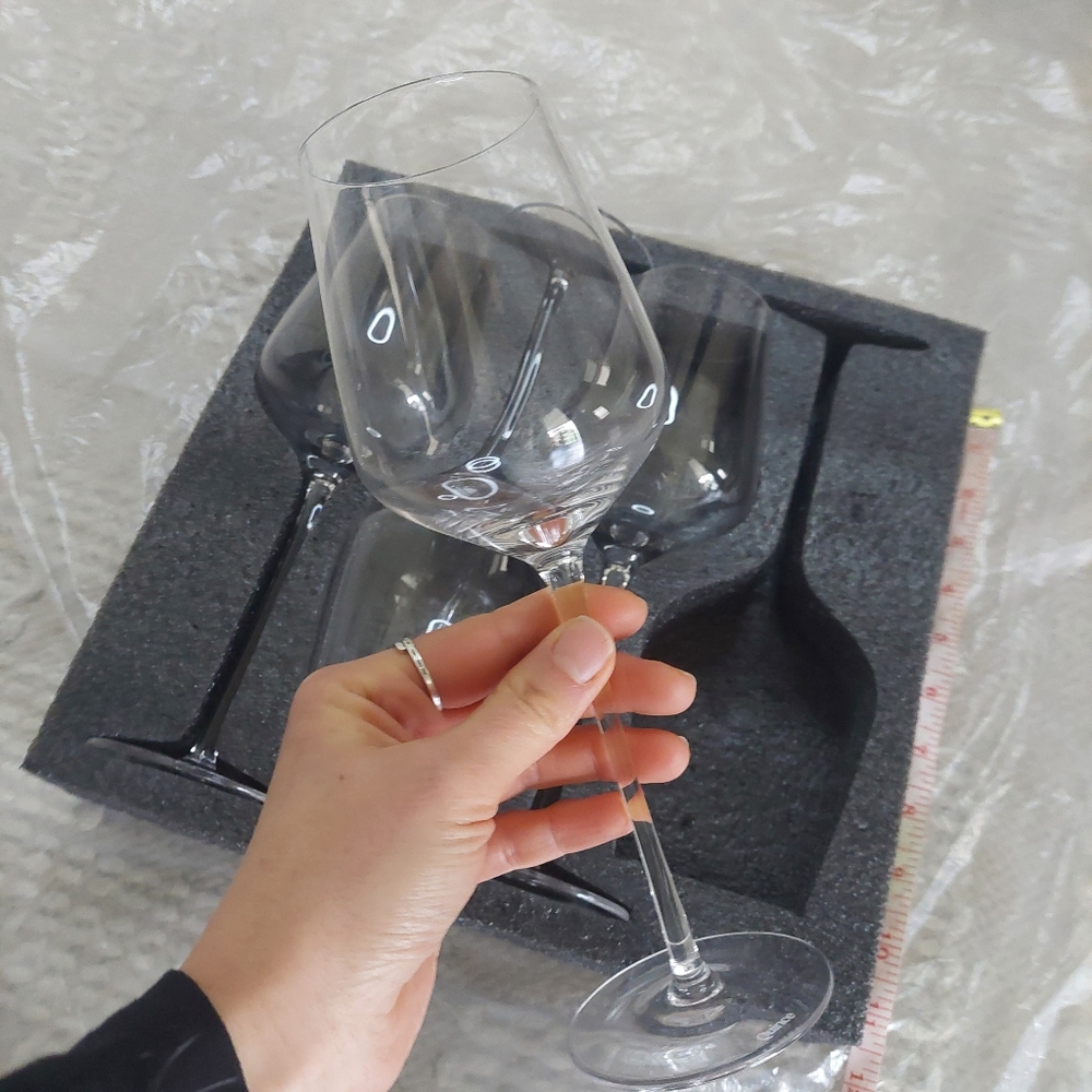 NWOT! Quince Mouth Blown White Wine Glass! Set Of 4! (W1) - Picture 8 of 8
